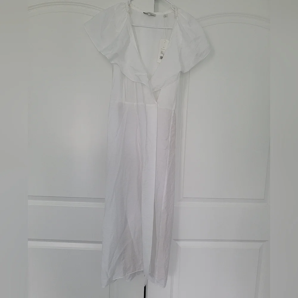 NWT Vince Ruffle Wrap Dress